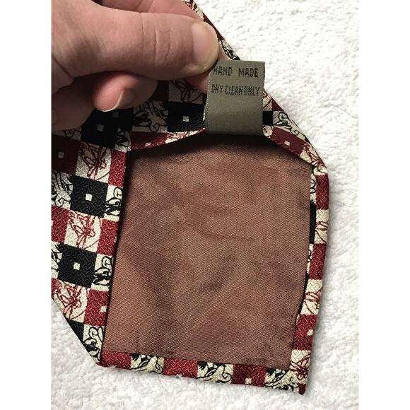 Warner Brothers Looney Tunes Bugs Bunny Daffy Duck Black Red Pattern Tie Necktie - Picture 6 of 7